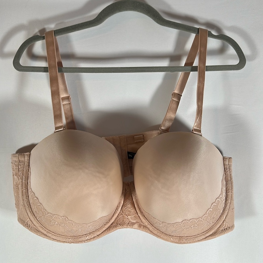 Torrid Curve Push-Up Strapless Cream Bra 44DD
